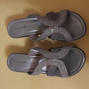 Karen Scott Glittery Gray Sandals 7.5